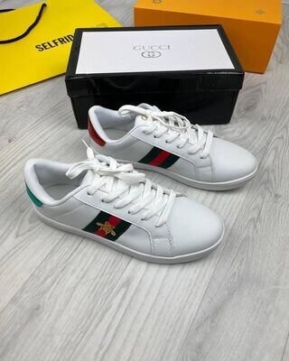 Gucci Ace Bee Women's White Sneakers Gucci Women Honey Bees Fake Casual Sneaker Replica AAA Sale UK Woman Litttle Sneakers Leather Trainers Comfortable Rep Shoes First Copy Reps Shoe Cheap Price Sports Trainer Runner Wear 1st Copies Unisex Comfort Boys Girls Duplicate
