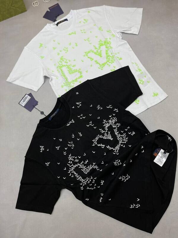 Louis Vuitton Men's Women's Luxury Black White T-shirts Reps AAA Sale UK Man Woman First Copy Cheap Price Replica T-shirts Fake Rep Men Women Tshirts 1st Copies 1:1 Tshirt Unisex Fakes T Shirt LV Brand Logo Designer Tee Shirts Original 