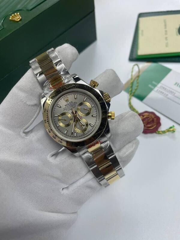 Rolex Cosmograph Daytona White Gold Dial Chain Watch Rolex Cosmograph Daytona White Gold Dial Chain Watch