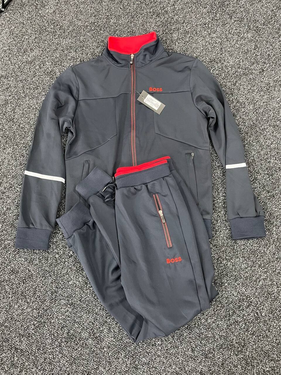 Boss Trouser Cheaper Hooded Track Replica For Men Zip-Up
Cotton-blend Suit Jackets Hoodies Hoody Hoodie Fake Cheap Rep Men’s Reps Womens Mens Women's First Copy Logo Best Tracksuit Sweatshirt Hooded Pants Trousers Grey
