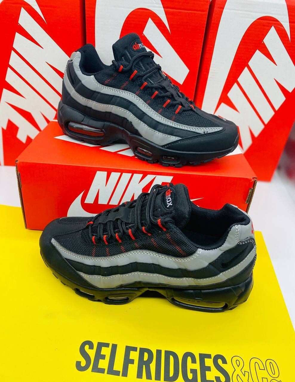 Nike Men's Trainers Trainer 95s 95's 1:1 Black Grey AAA Best	Nikes Air Max 95 Men Mens Rep Replica Shoes Fake Man Mans Duplicate Sneakers First Copy Cheap Sneaker Sale UK Reps MAX.95 Air.Max DX2657-001 Safety Orange AM95s