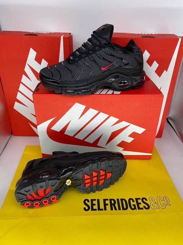 Nike Air Max Plus Men TN Black Red Metal Mesh Trainer Sale UK