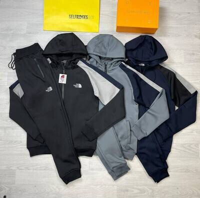 The North Face Tracksuit in 3 Colors The North Face Tracksuit in 3 Colors