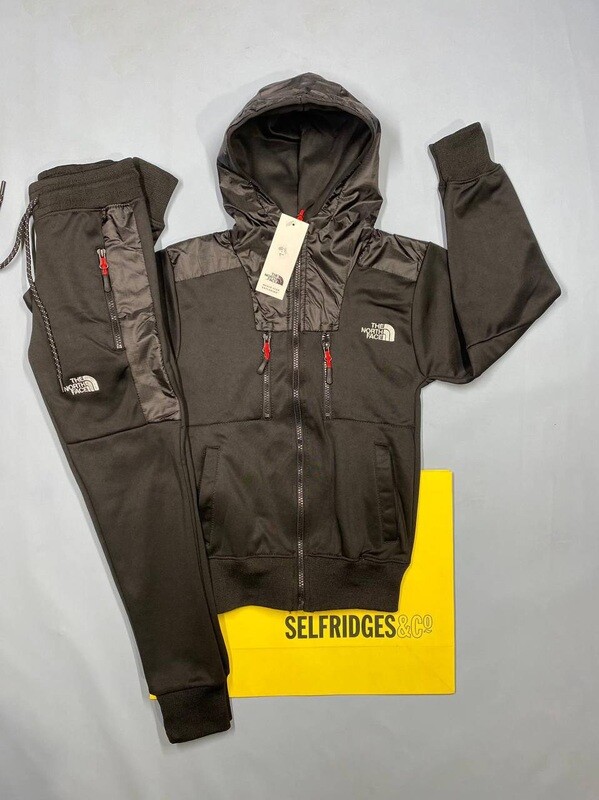 The North Face Kids Tracksuit in 3 colors The North Face Kids Tracksuit in 3 colors