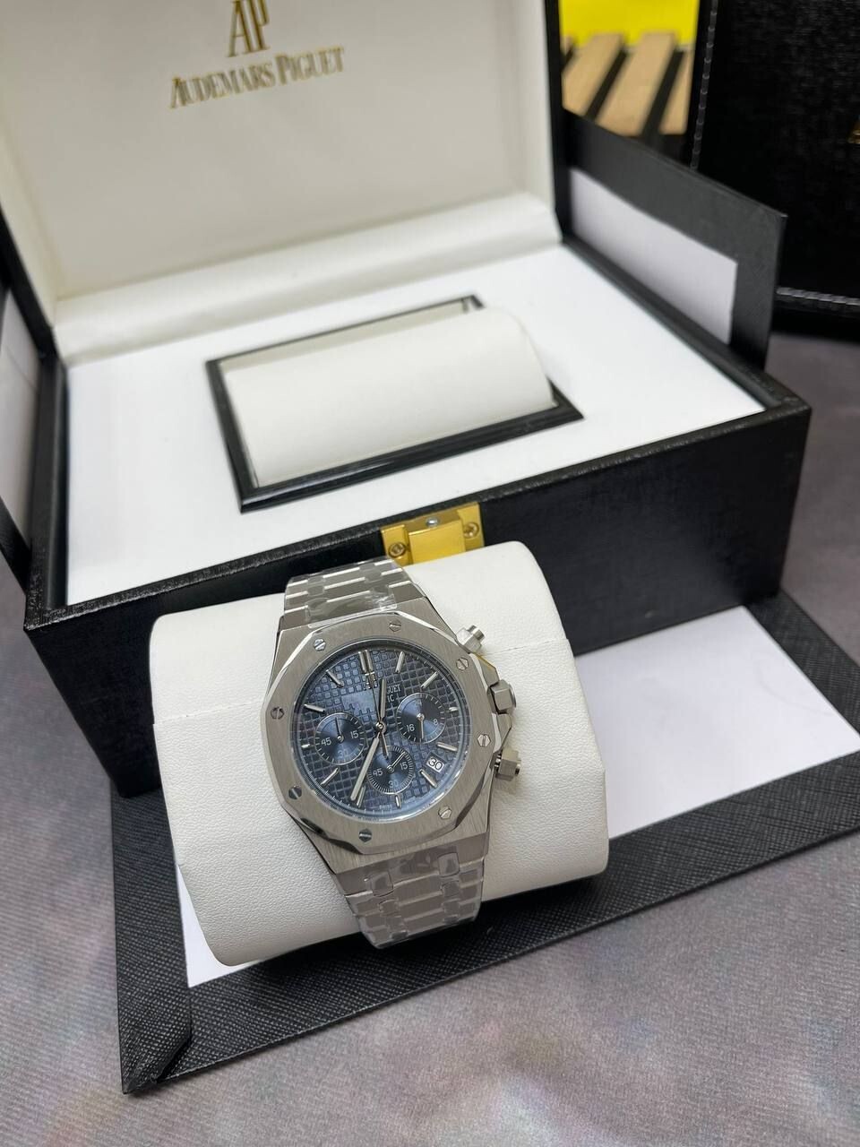 Audemars Piguet Royal Oak Selfwinding Chronograph Watch with Silver Strap
