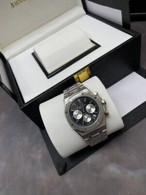 Audemars Piguet Royal Oak Selfwinding Chronograph Watch with Silver Strap