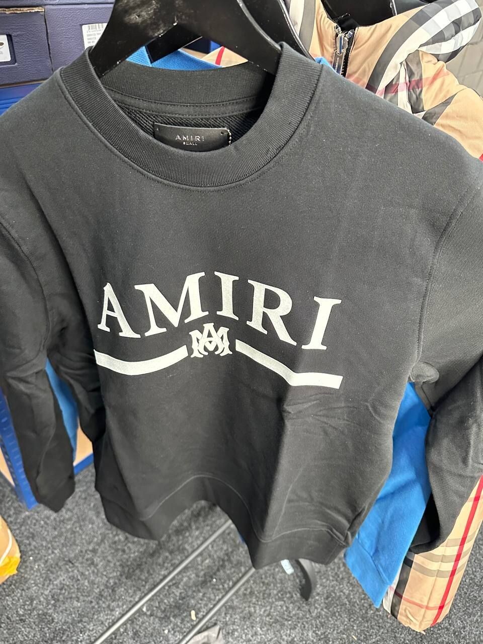 Amiri Men Women Jumpers Replica Logo Patch Fashion Cotton Jumper Rep Men's Women's Sweatshirt Full Sleeves Mens Womens Crew Neck Cheap First Copy Sweaters Reps Boys Girls Fake Black Sale UK