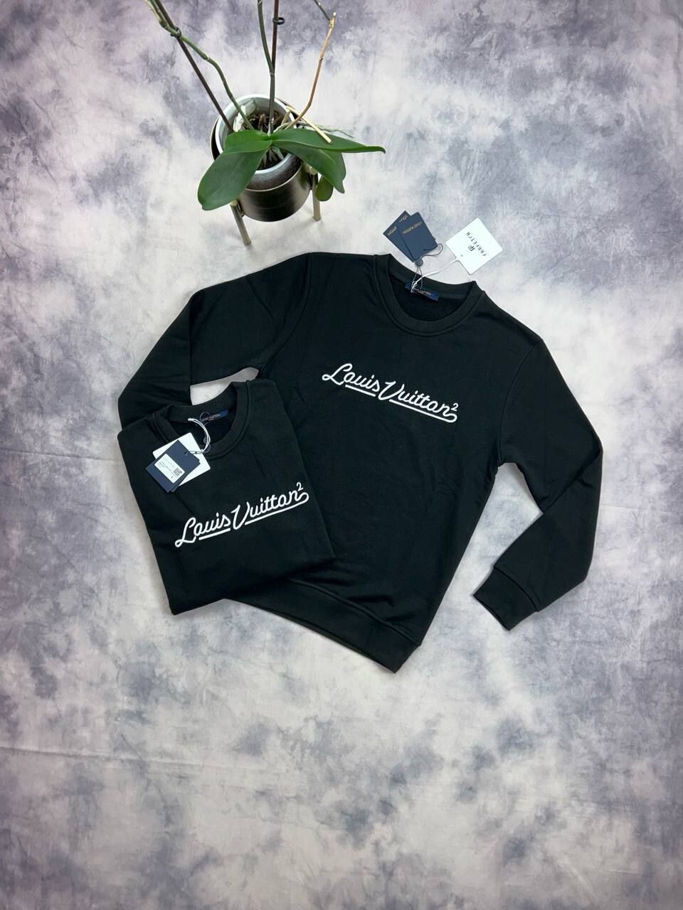 Louis Vuitton Men's Women's Luxury Black Jumpers Fake Reps Sale UK Men Women First Copy Replica Jumper Man Woman Cheap Price Fakes Rep Knitwear 1st Copies 1:1 Designer Sweatshirts LV Brand Logo 1 to 1 Crew Neck Sweaters AAA Duplicate