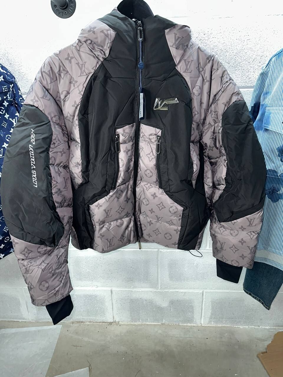 Louis Vuitton Men Women Designer Puffer Down Grey Zip Up Jackets Sale UK Man Woman First Copy Replica Cheap Price Luxury Pullover Hoodie Zip Up Jacket Men's Women's Fake Reps 1st Copies Fashion 1:1 LV Brand Logo Fakes Rep AAA 1 to 1 Duplicate