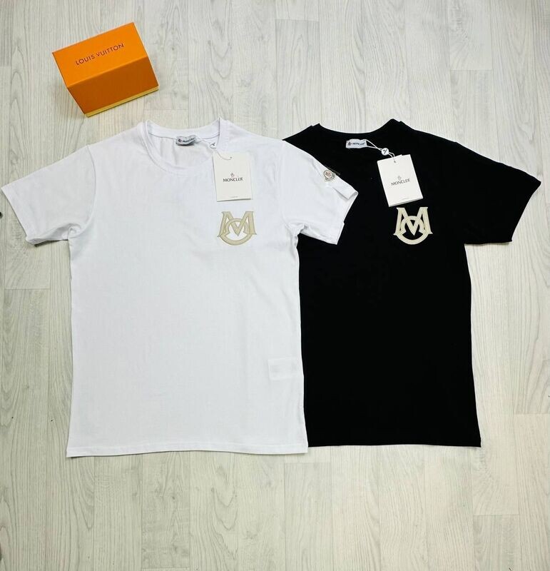 Moncler Men Women Replica Tshirts Logo Embossed Men's Women's Short Sleeves T Shirt Cotton Jersey Boys Girls First Copy Tshirt Rep T-shirts Cheap Fake T-shirt Reps Tee Shirts Black White Sale UK Moncler Men Women Replica Tshirts Logo Embossed Men's Women's Short Sleeves T Shirt Cotton Jersey Boys Girls First Copy Tshirt Rep T-shirts Cheap Fake T-shirt Reps Tee Shirts Black White Sale UK