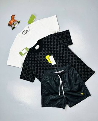 Gucci Men's Logo Printed T-Shirt Swim Short Bee Sets Gucci Mens Designers T-shirt Shorts Sets Black White Replica AAA Sale UK Man Cheap Price Reps Tee Shirt Nylon Short Set Rep First Copy Jogger Swimming Pants 1st Copies Luxury Brand Logo Double GG Boys Bottoms Fake Duplicate Original