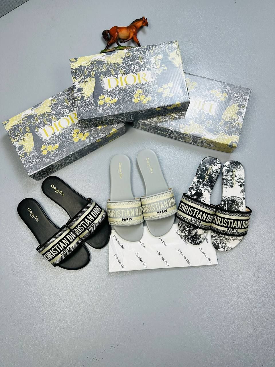 Christian Dior Slides Cheaper Replica Sandals For Womens Black Light Grey Floral
Slide Sandals Sliders Slider Flat Fake Cheap Rep Woman Reps Women Women’s Womans Woman’s First Copy Logo Slippers Best Oversized DH Gate GG Overlay Paris Dway KCQ166ERC_S11X
