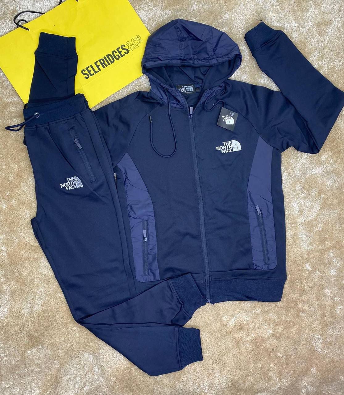 The North Face Tracksuit in 2 Colors