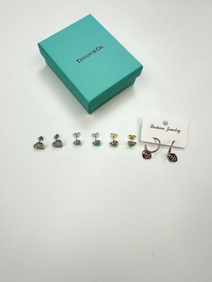 TIFFANY&CO.  EAR RING
