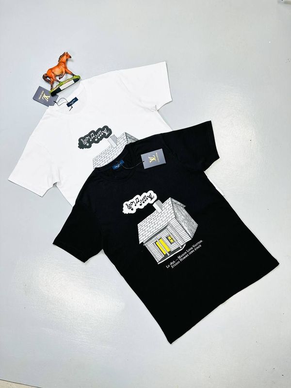Louis Vuitton Men's Women's Designer Rep Black White T-shirt AAA Sale UK Men Women Cheap Price Reps Tshirts First Copy Fake T-shirts Man Woman 1st Copies Replica T Shirts Fakes LV Brand Logo Luxury Tee Shirt 1:1 Unisex Tshirt Duplicate
