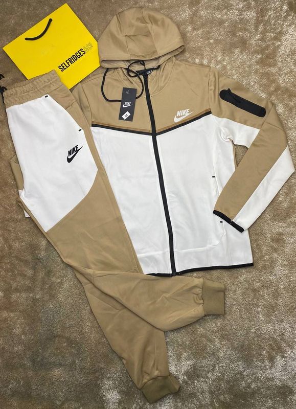 Nike Tech Fleece Tracksuit for Men Brown/White Nike Tech Fleece Tracksuit for Men Brown/White
