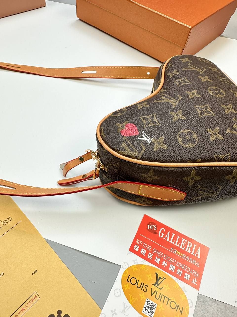 Louis Vuitton Women Coeur Game On Love Brown Bag Fake Reps Sale UK Woman First Copy Cheap Price Fakes Replica Handbag Women's Luxury Reps Leather Belt Minibag 1st Copies Rep Heart Shape Bags Ladies 1:1 LV Brand Logo AAA Duplicate 
