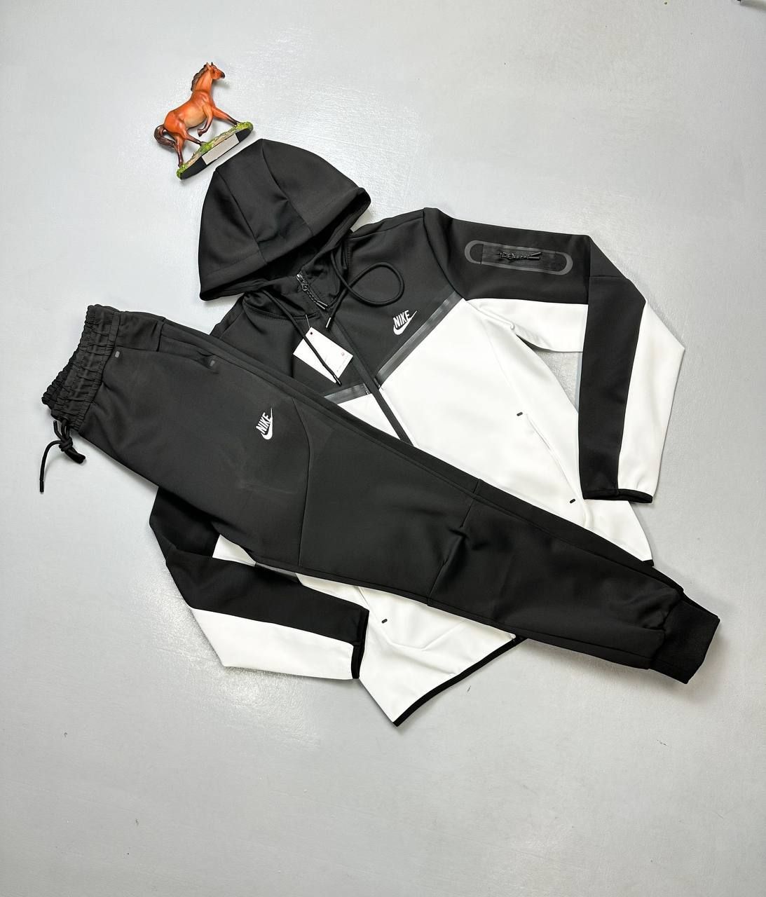 Rep Replica Fake Man Mans Duplicate Track Suit Copy Cheap Suits Sale UK Reps with Trousers CU4490-010 Trouser Zip CU4490-491