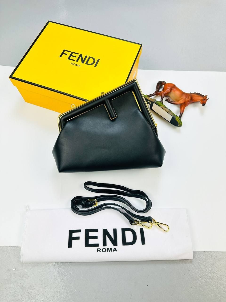 Fendi ROMA Cheaper Leather Replica Cross Body Lady For Women 
Nappa Small Tote Bag Fake Cheap Rep Woman Reps Womens Women's First Copy Logo Party Best Unique Belt Purse Formal Girl Double Strap Design Handle Crossbody Bags
Black