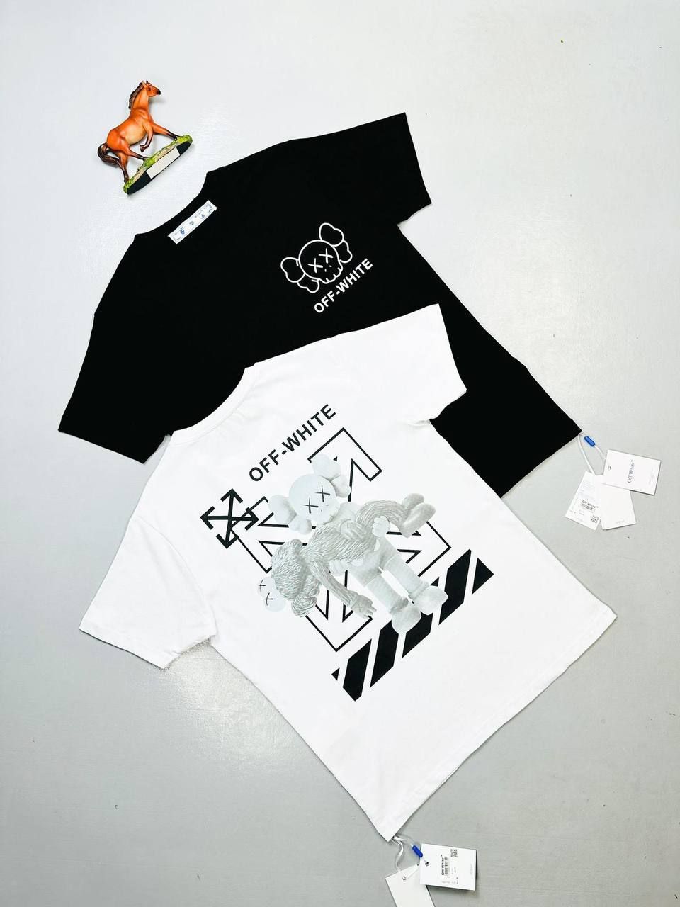 Off-White T-SHIRT in 2 Colors