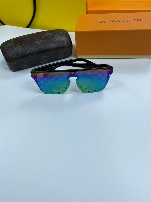 Louis Vuitton Men Women Sun Screen Luxury Black Sunglasses Sale UK Man Woman First Copy Fake Replica Cheap Price Sunglass Men Women 1st Copies Square Frame Polar Eyewear 1:1 LV Brand Logo Fakes Rep Glasses Reps AAA Spectacles Sunscreen