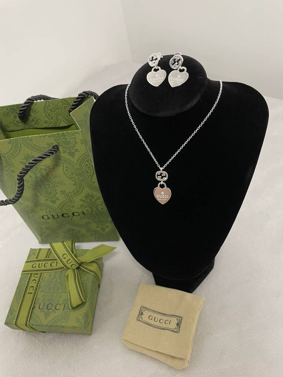 Gucci Womens Designer Replica Silver Heart Necklace Earring Sale UK Woman Fashion Luxury AAA Jewellery First Copy Cheap Price Rep Elegant Reps 1:1 Ladies Fake Jewlry Fakes GG Brand Logo Chain Necklaces Earrings 1st Copies Girls Lady Original 
