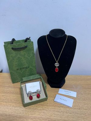 Gucci Signature Logo Red Pearl Necklace & Earrings Women