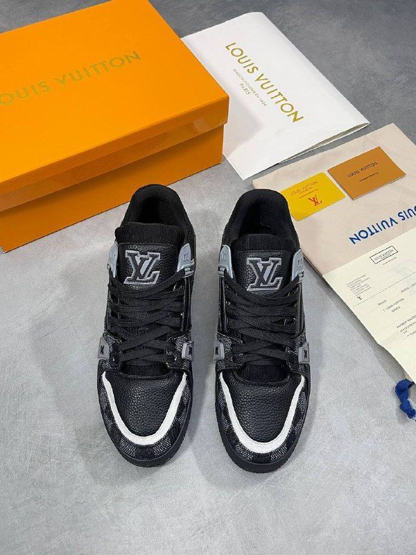 Louis Vuitton Monogram Trainer For Men's Black & White