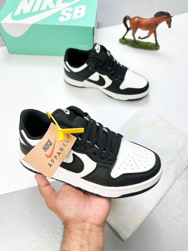 Nike Dunk Ladies Low Retro White Black Nike Dunk Ladies Low Retro White Black