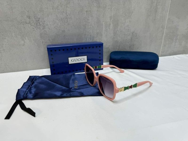 Gucci Men's Women's Pink Square Frame Sunglasses Gucci Men Women Designer Replica AAA Fake Pink Sunglasses Sale UK Double GG Brand Logo Man Women Luxury Reps Sunglass Fashion Trendy Stylish Glasses First Copy Cheap Price Rep Originals Eyewear Boys Girls Oversized Square UV Protected