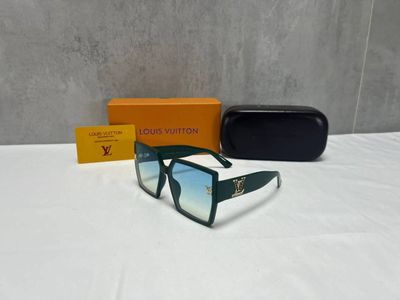 Louis Vuitton Men's Women's LV Fakes Reps Blue Glasses Sunglasses Sale UK Man Woman First Copy Fake Replica Cheap Price Luxury Sunglass Men Women 1st Copies Eyewear Rep 1:1 Brand Logo Polarized Plastic Square Frame Duplicate 1 to 1 AAA Designer