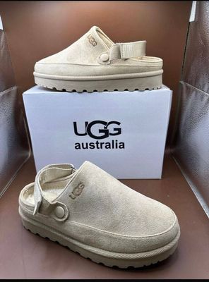 UGG Goldenstar White Color Trainers For Women's UGG Goldenstar White Color Trainers For Women's