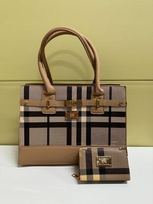 Burberry Handbags with Pouch For Women's in Different Colors