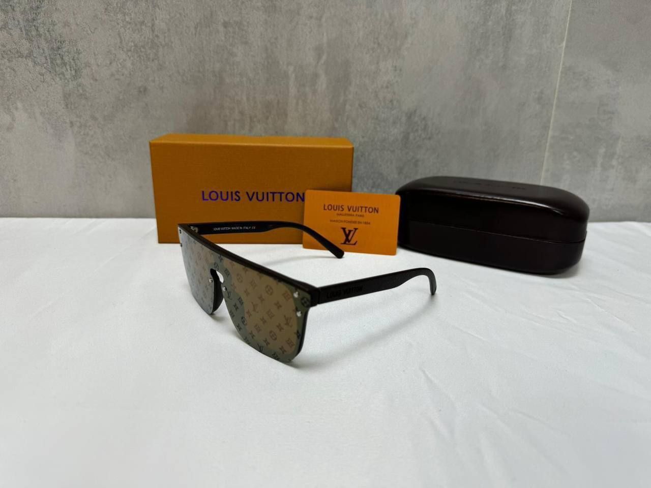 Louis Vuitton Men's Women's LV Waimea Black Sunglasses Reps Sale UK Man Woman First Copy Fake Rep Cheap Price Sunglass Men Women 1st Copies Square Frame Eyewear 1:1 Brand Logo Fakes Replica Luxury Unisex Duplicate 1 to 1 AAA Designer