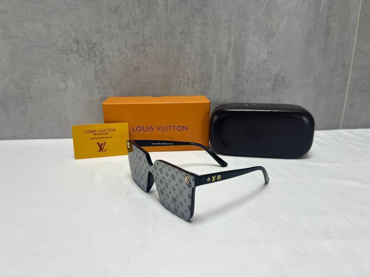 Louis Vuitton Men Women Designer Waimea Black Sunglass AAA Sale UK Man Woman First Copy Fake Replica Cheap Price Sunglasses Men's Women's 1st Copies Rep Square Frame Eyewear 1:1 LV Brand Logo Fakes Reps Luxury Duplicate Driving 1 to 1