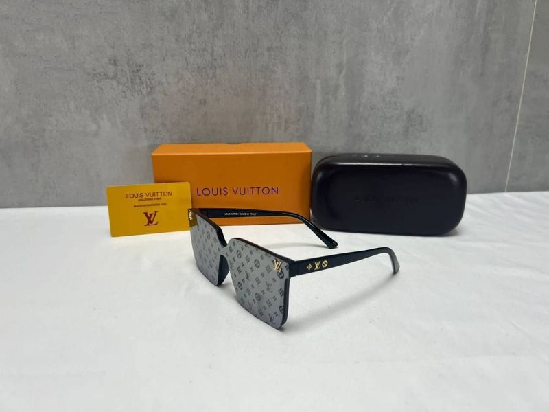 Louis Vuitton Men Women Designer Waimea Black Sunglass AAA Sale UK Man Woman First Copy Fake Replica Cheap Price Sunglasses Men's Women's 1st Copies Rep Square Frame Eyewear 1:1 LV Brand Logo Fakes Reps Luxury Duplicate Driving 1 to 1