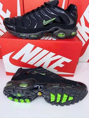 Nike Air Max Plus Black Volt Men's Snaeakers Nike Air Max Plus Black Volt Men's Snaeakers