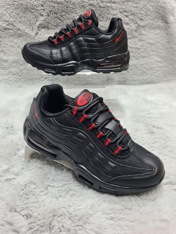 Nike Air Max 95 Black Varsity Red Trainers For Men's Nike Air Max 95 Black Varsity Red Trainers For Men's