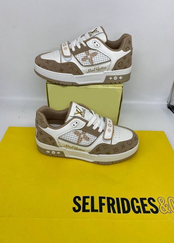 Louis Vuitton LV Logo Women's Trainers Louis Vuitton Women's Designer White Brown Trainer Fake Replica Sale UK Woman First Copy Rep Trainers Women Cheap Price Fakes Reps Sneakers 1st Copies Girls Shoes Luxury 1:1 LV Brand Logo Shoe 1 to 1 Sneakers Casual Sneaker Runners Duplicate