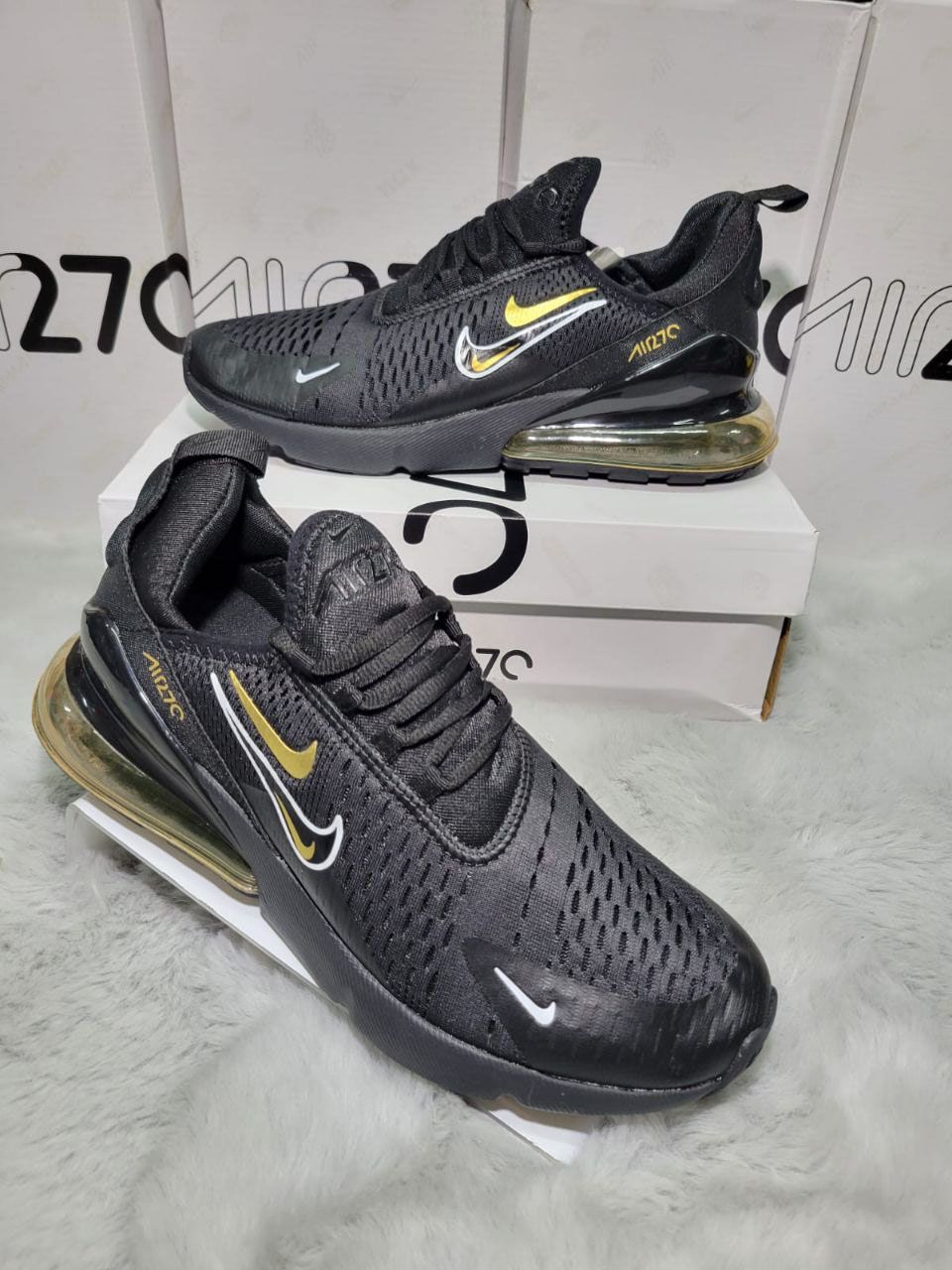 NIKE Men's Air Max 270 Trainers Black Gold