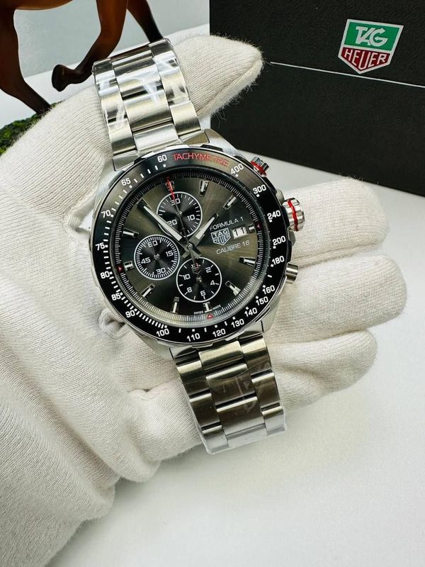 Tag Heuer Chronograph Formula 1 Calibre 16 Men's with Silver Chain Strip, Chain Colors: Silver