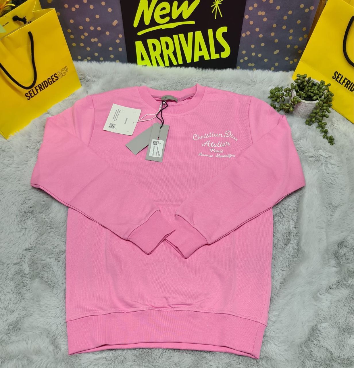 Christian Dior Logo Printed Crew Neck Jumpers For Men's in Different Colors, Colors: Pink