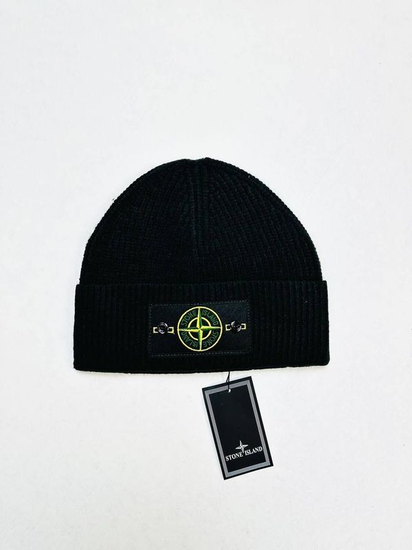 STONE ISLAND BEANIE Hats in 2 Colors STONE ISLAND BEANIE Hats in 2 Colors