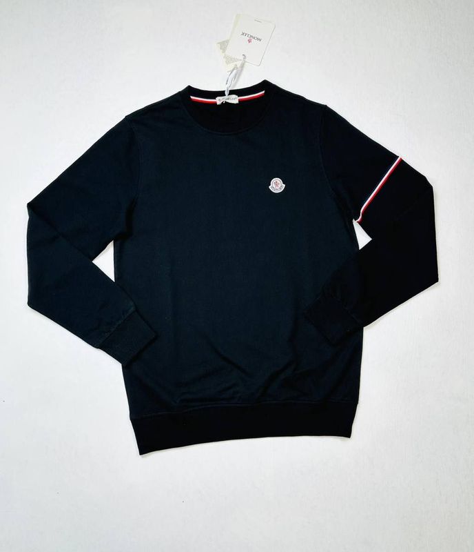 Moncler Logo Patch Black Jumper For Men's Moncler Logo Patch Black Jumper For Men's