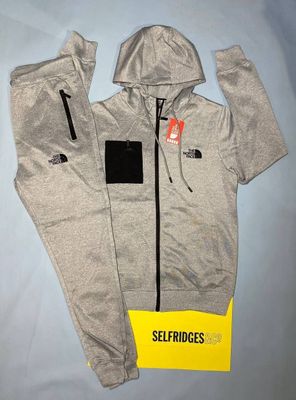 The North Face Tracksuit in Multiple Colors The North Face Tracksuit in Multiple Colors