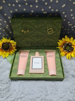 Gucci Bloom Women's Perfume Gift Set EDP Replica AAA Sale UK Woman First Copy Reps Cheap Price Fake 1:1 Eau Da Parfum Women Fragrance Gifts Sets Luxury Giftset Fragrances 1st Copies Fashion Casual Rep Fakes GG Brand Logo Designer