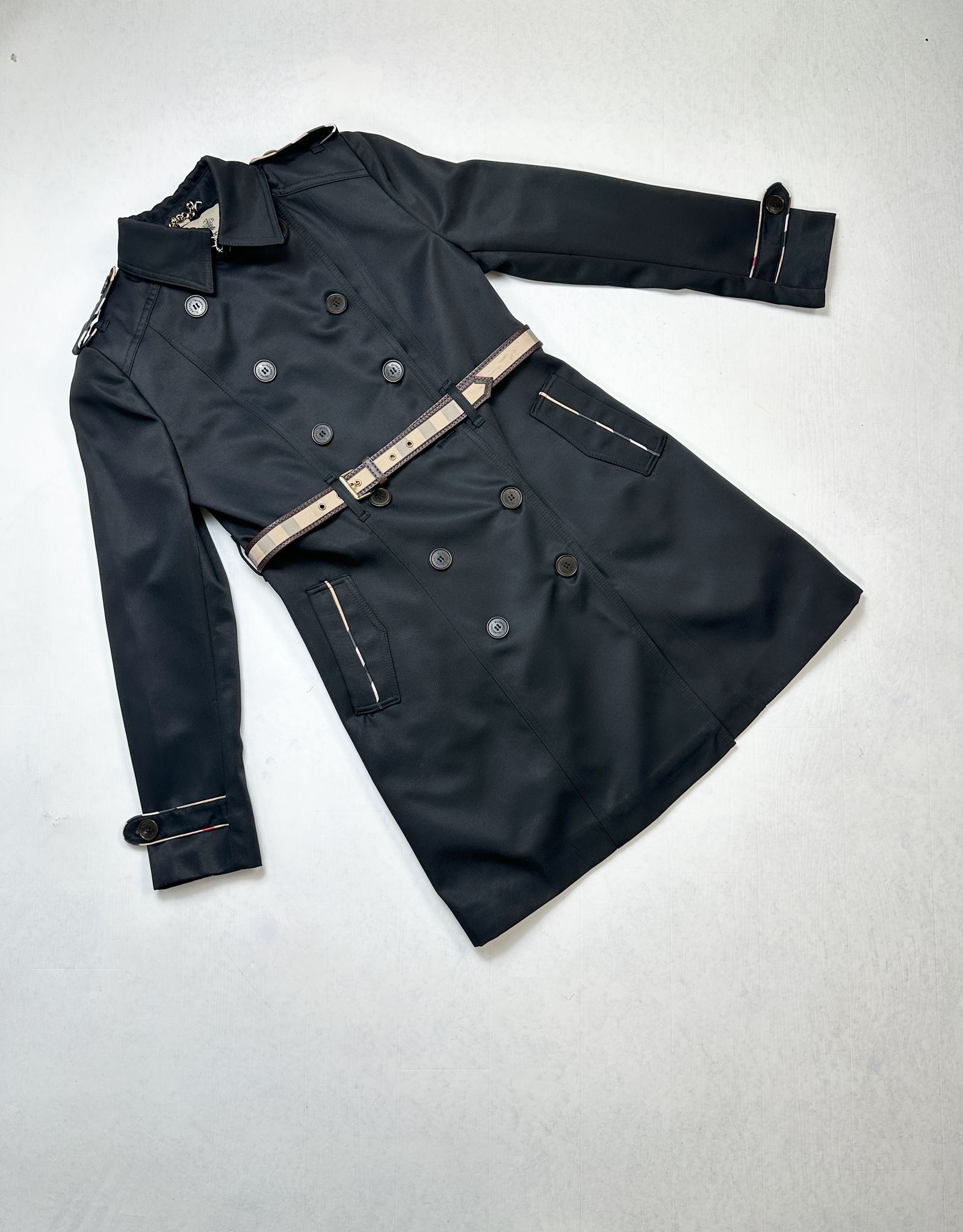 Burberry London Trench Coats For Women in 2 Colors