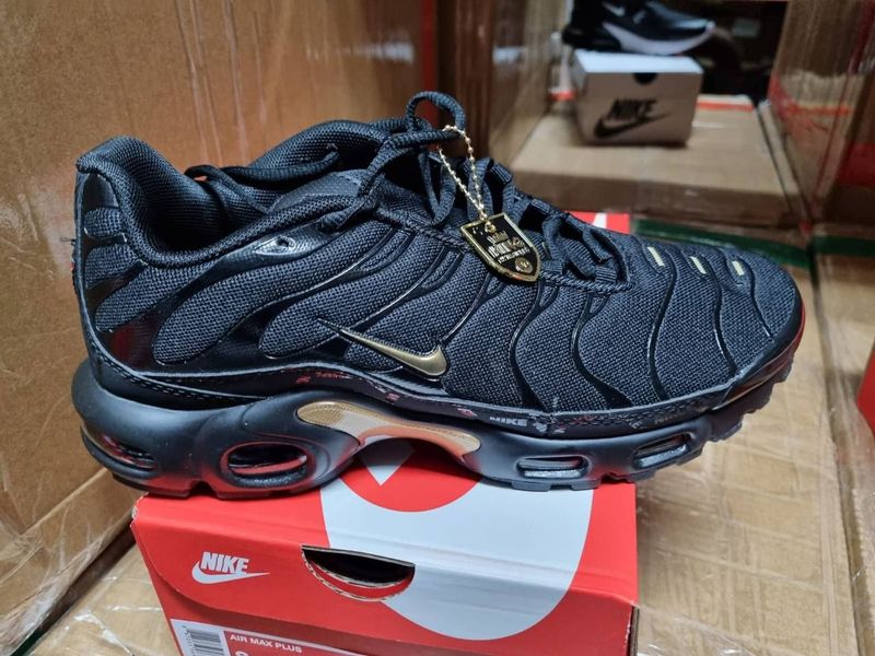 Nike TN Air Max Plus Black Metallic Gold For Men's Nike TN Air Max Plus Black Metallic Gold For Men's