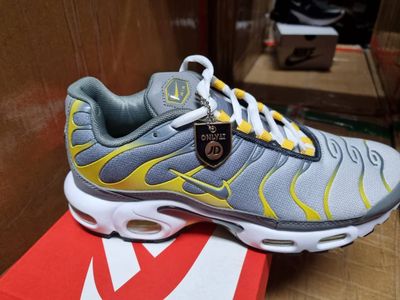 Nike TN Air Max Plus Trainers Particle Grey Dark Sulphur For Men's