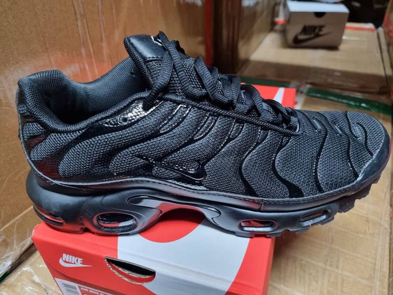 Nike Men's Trainers Trainer TNS TN's 1:1 Triple Black Copies	Nikes Air Max Plus TN Men Mens Rep Replica Shoes Fake Man Mans Duplicate Sneakers Copy Cheap Sneaker Sale UK Reps MAX.TN Air.Max 604133-050 AAA Fakes Quality Ist